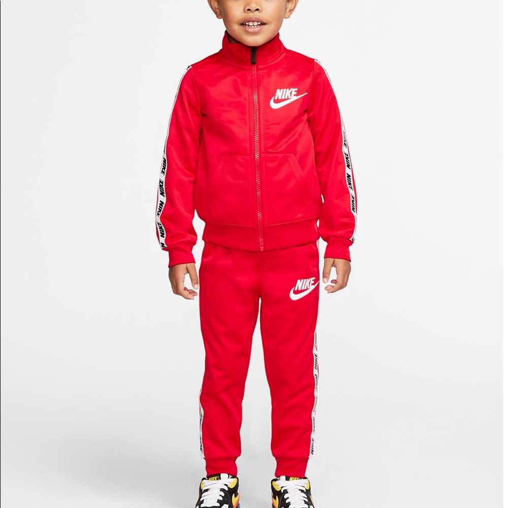 Nike Toddler 2-piece Pink track suit